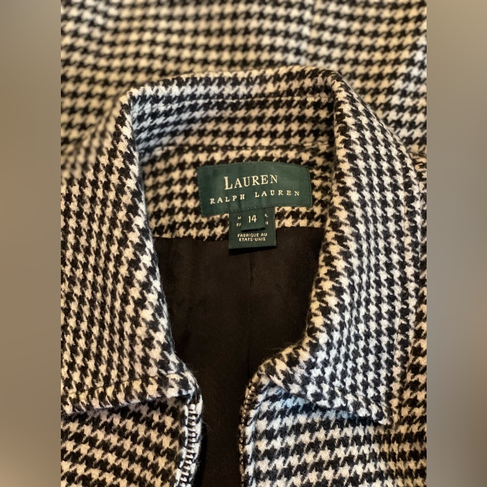 Lauren Women’s Jacket. Cream and Black check. Zippered front and pockets. Wool. - Picture 5 of 5